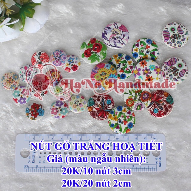 Nút gỗ trắng hoạ tiết ngẫu nhiên 20k/gói