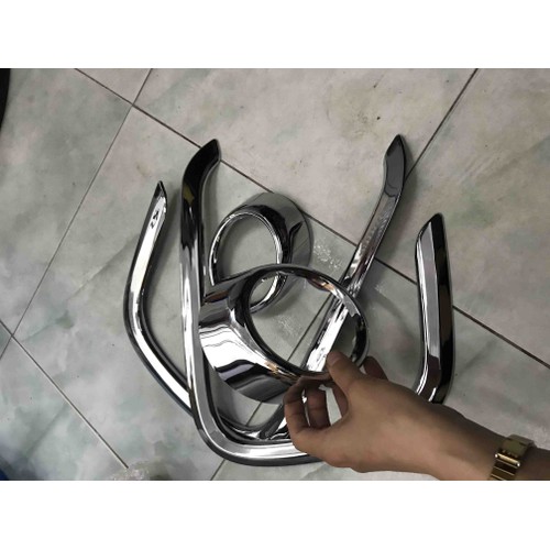 Ốp viền đèn gầm trước Hyundai i10 Hatback