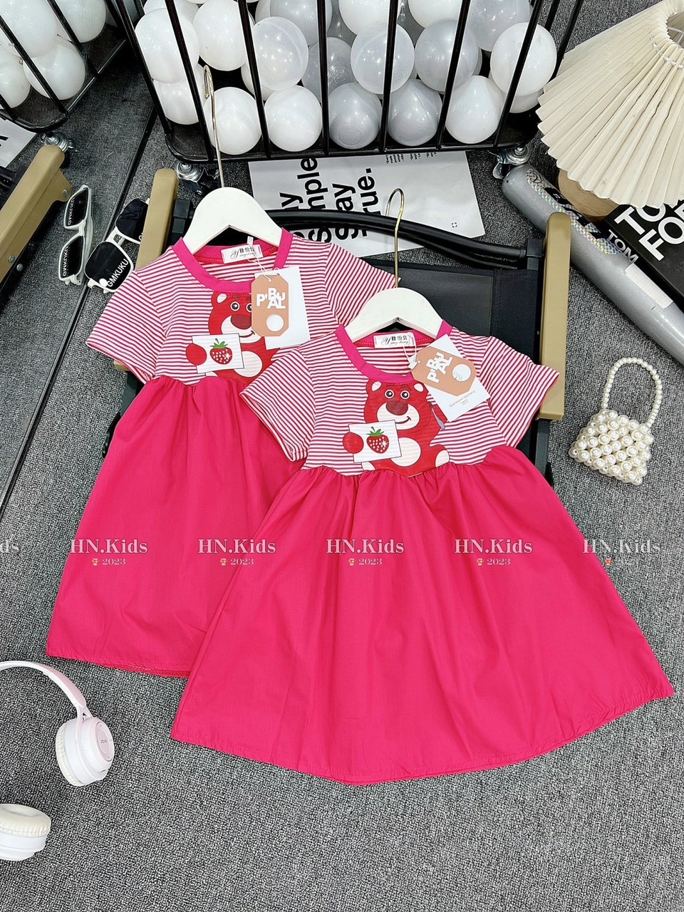Váy cotton gấu dâu lotso cho bé gái