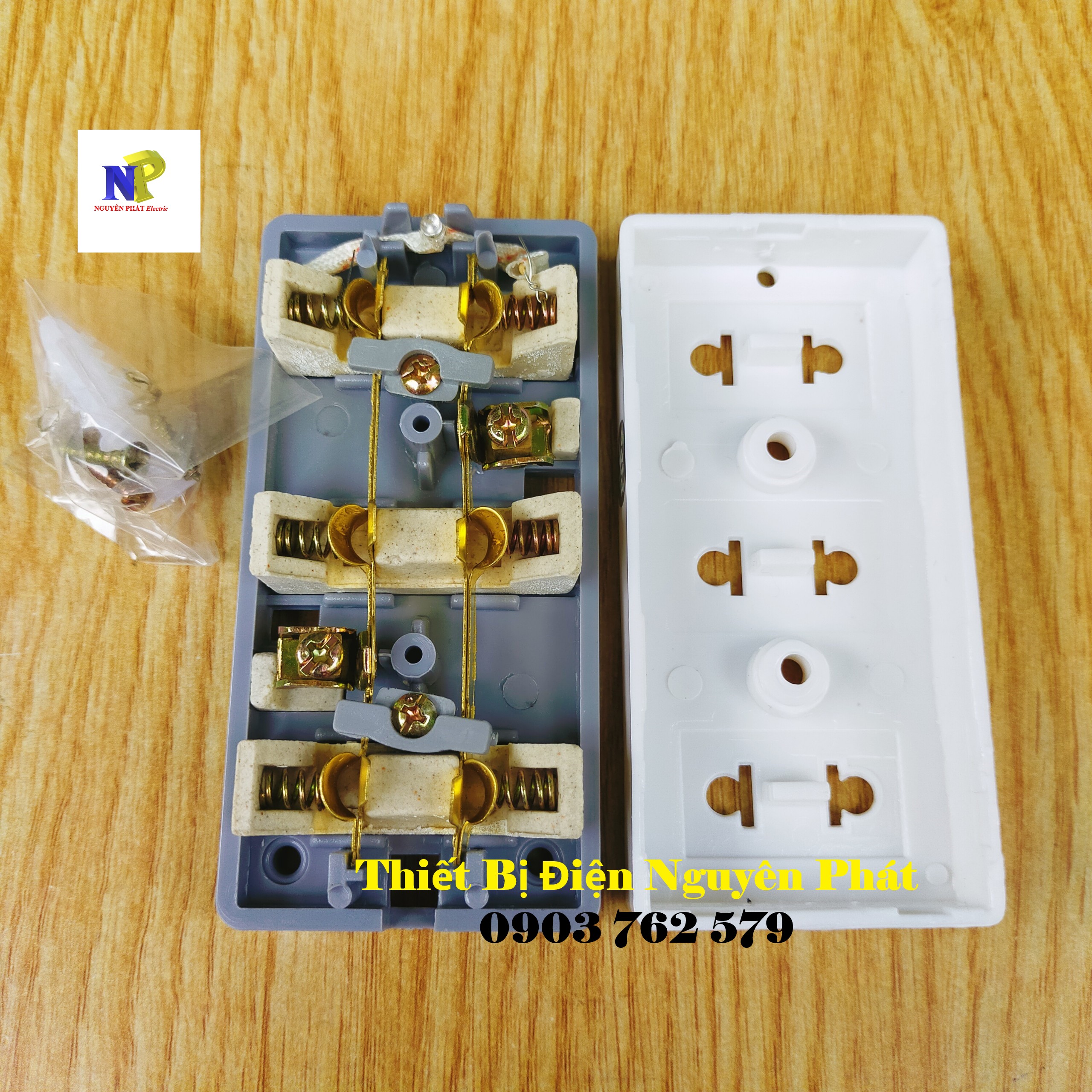 [PIPO] Ổ Cắm 3 Lổ CS6000w Siêu Chịu Tải P37 ( Có Lõi Sứ Cách Điện)