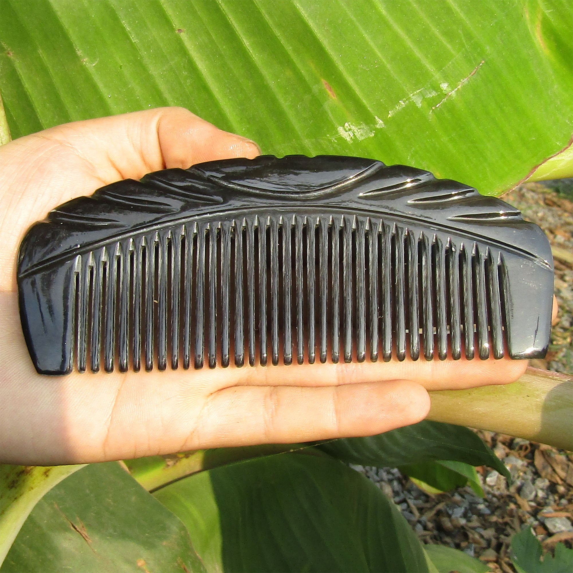 Lược Sừng Cao Cấp Vương Miện