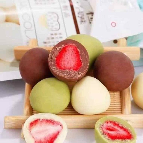 Socola bọc dâu tây sấy [Truyền thống/Matcha/Sữa]