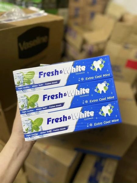 Kem đánh răng Fresh White Thái Lan
