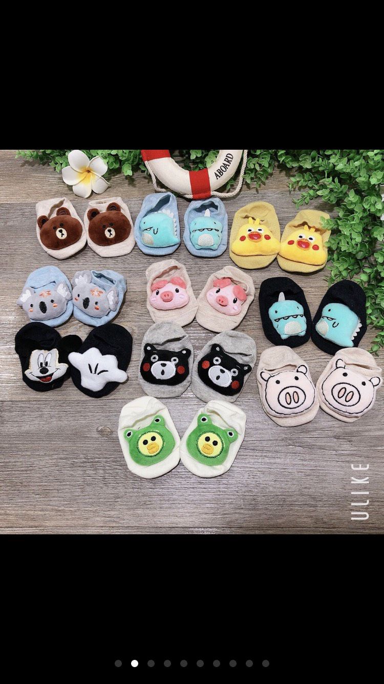 Tất sơ sinh hình thú cho bé yêu