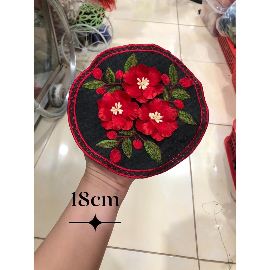 Ren hình tròn trang trí áo dài