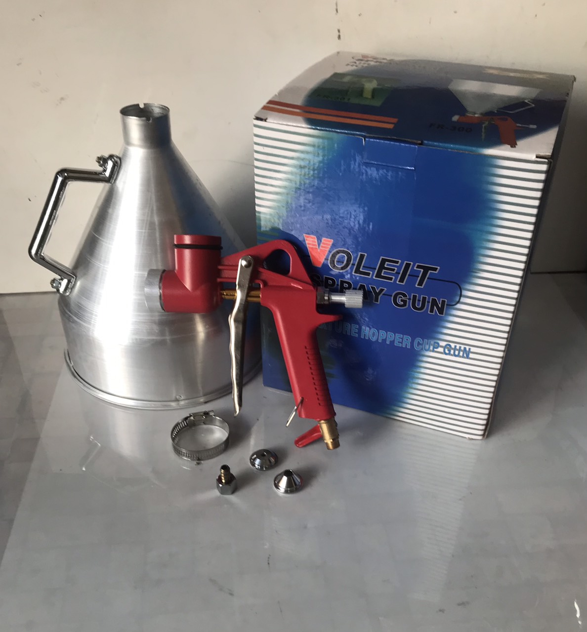 SÚNG PHUN GAI GẤM LÊN TƯỜNG VOLEIT
