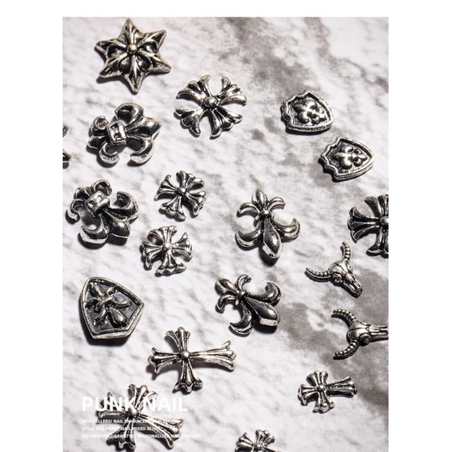 Charm chrome heart hot 2021 (50 charm)
