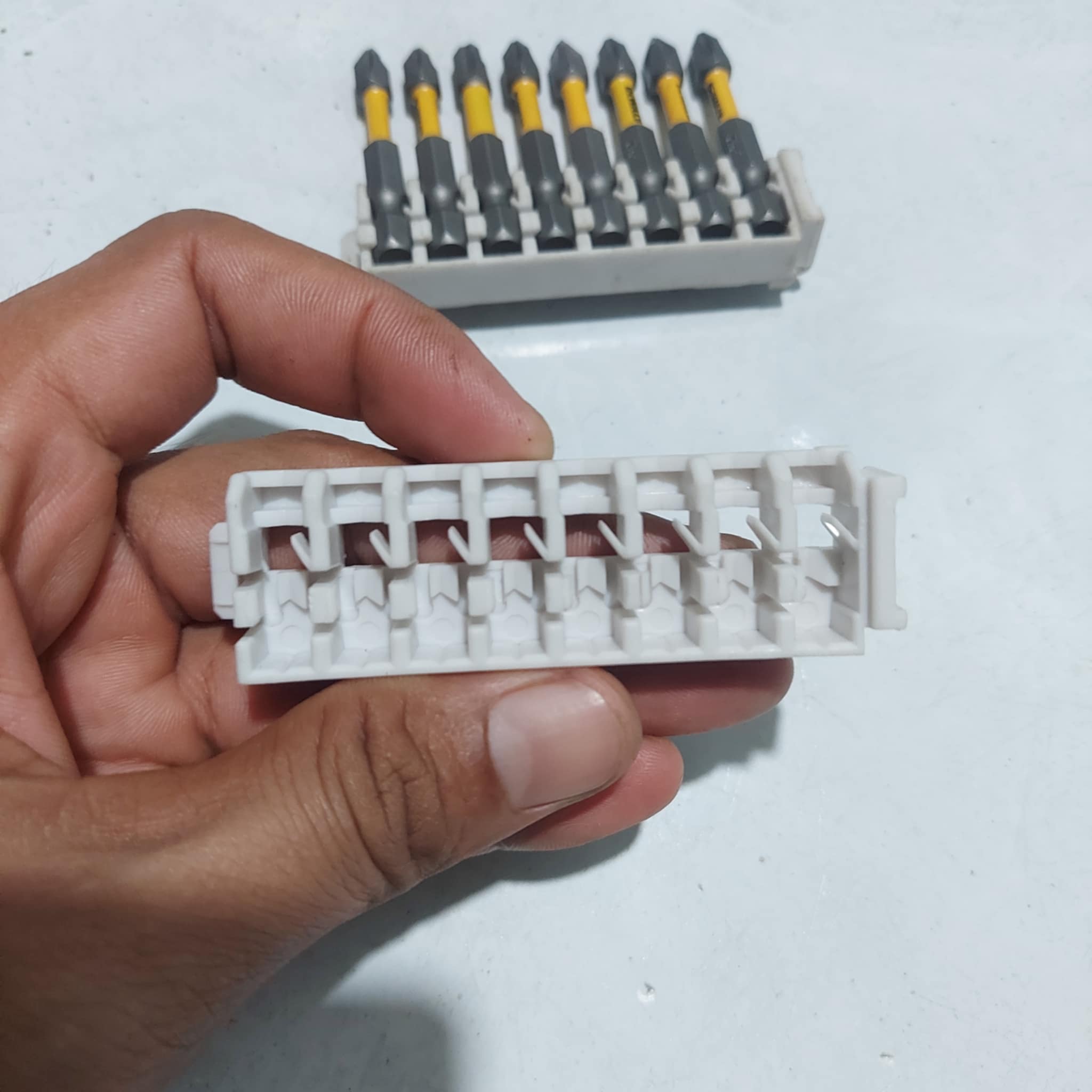 chân đế gắn vít chuôi lục giác