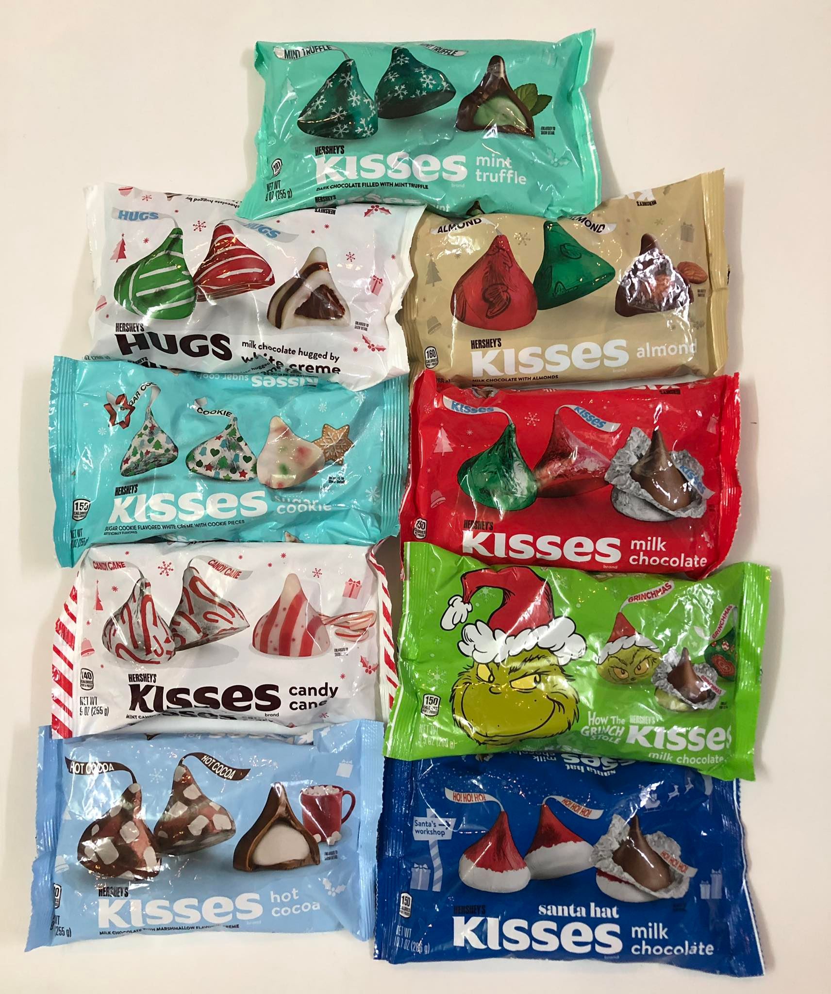 Sô cô la Hershey's Kisses Của Mỹ-  [Có Các Vị Almond, Cookie, White Creme, Candy Cane, Milk Chocolate ]