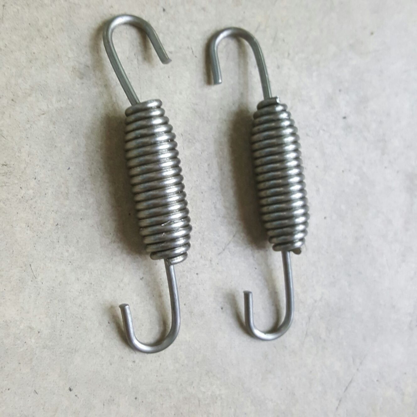 1 Cặp Lò Xo Móc Pô Inox Giá rẽ