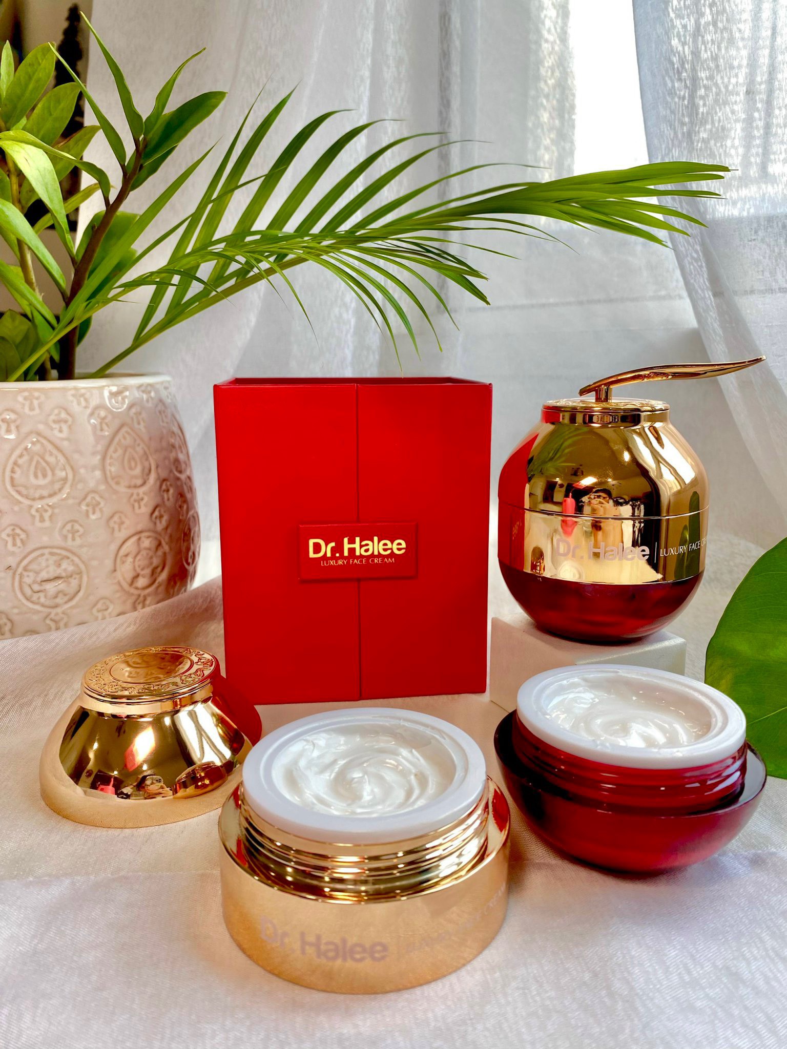 Kem Face Ruby Lựu Đỏ Dr.Halee Dưỡng Trắng Da Ngày & Đêm 50g