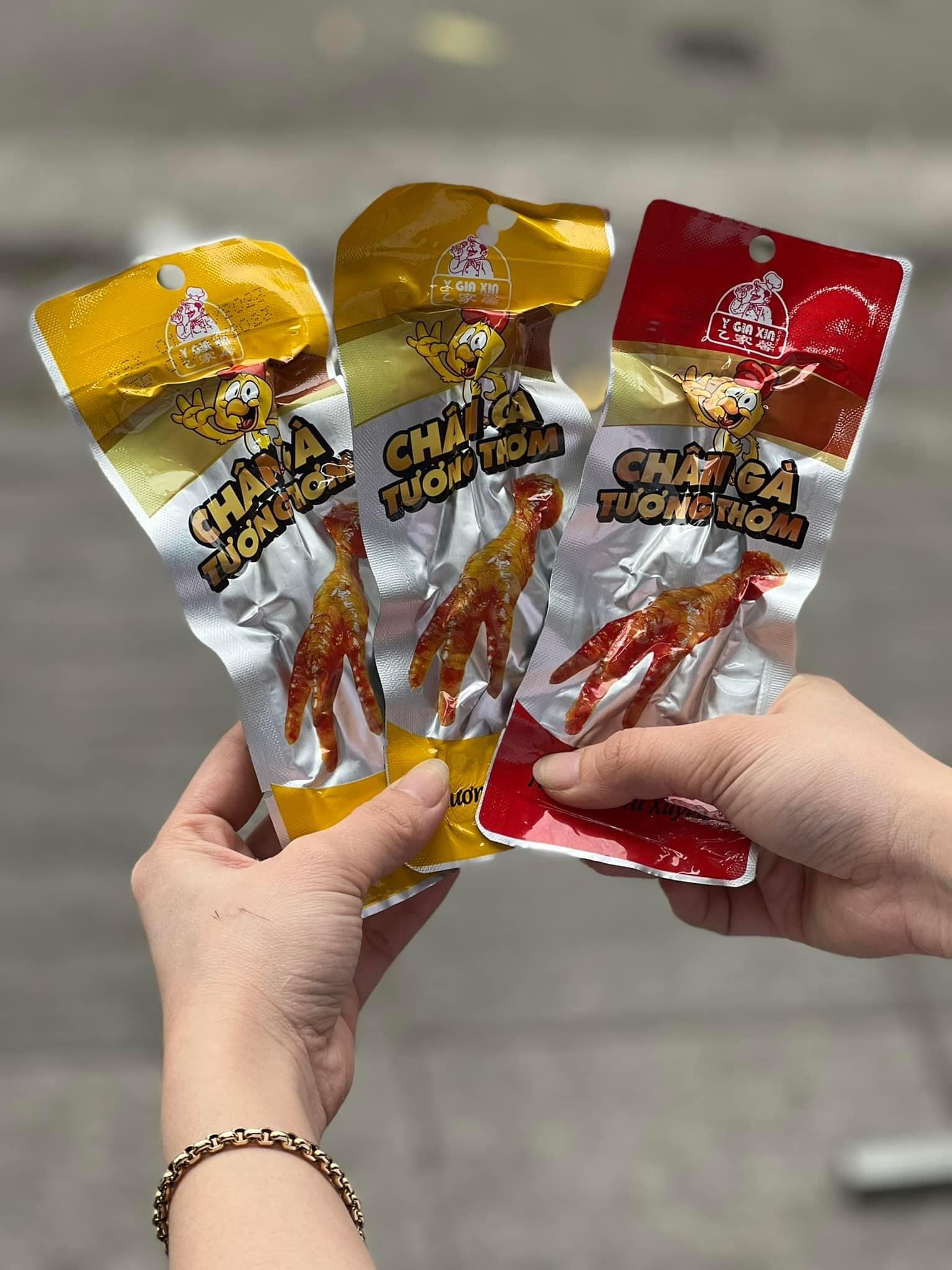 Chân gà cay Tứ Xuyên gói 1 chiếc 32g