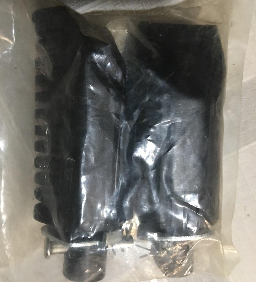 Cặp Cao Su Gác Chân Sau Xe Dream, Wave hàng Thailand