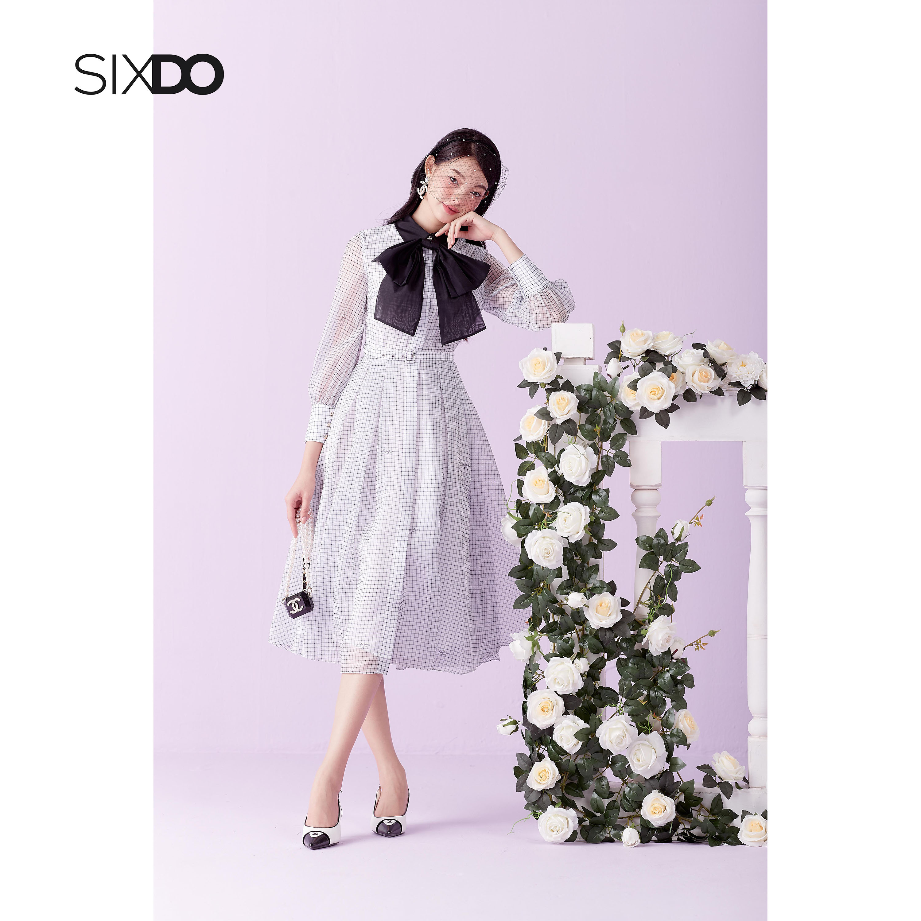 Đầm sơ mi kẻ caro phối nơ cổ SIXDO (White Check Bowtie Midi Dress)