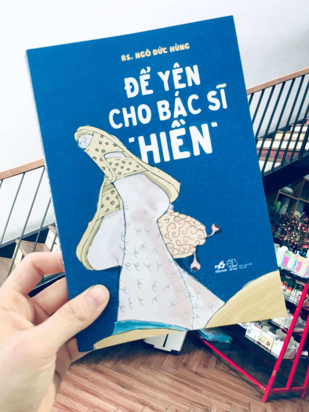 Để Yên Cho Bác Sĩ "Hiền"