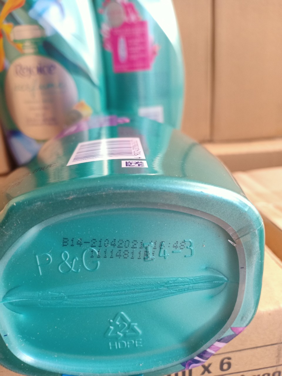 DẦU GỘI REJOICE HOA HỒNG  650G