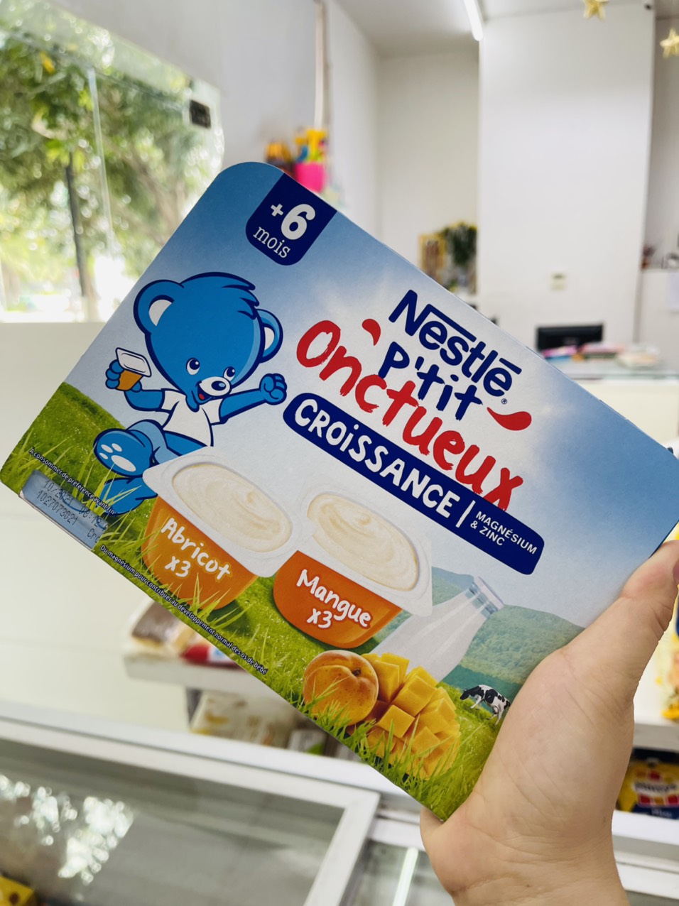 Sữa chua NESTLE mix chuối,đào 6m+ date 10/2021