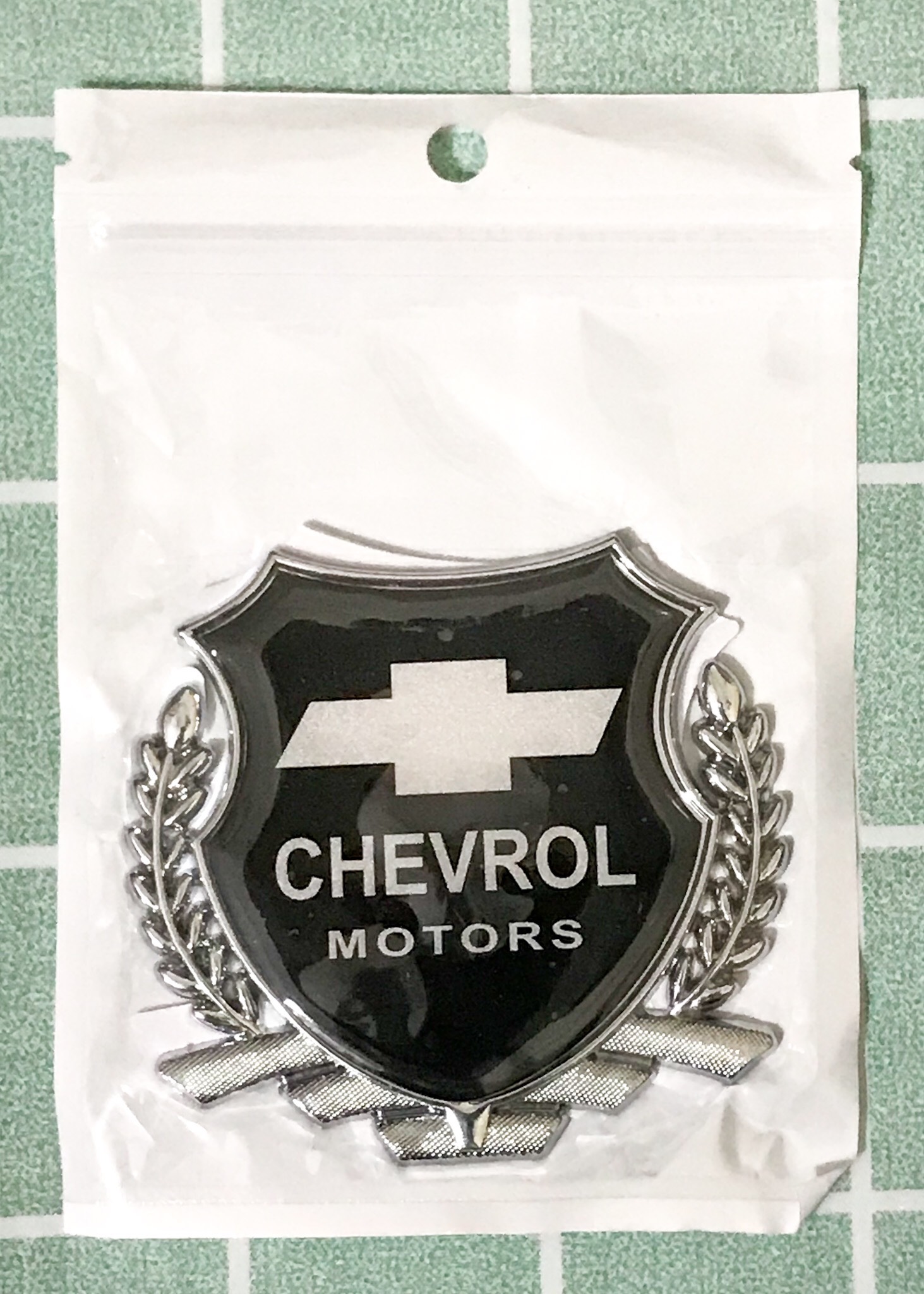 Huy hiệu logo hình bông lúa bạc chevrolet dán xe ô tô