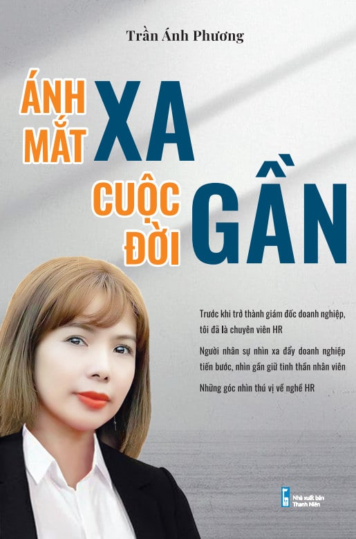 Sách - Ánh Mắt Xa, Cuộc Đời Gần