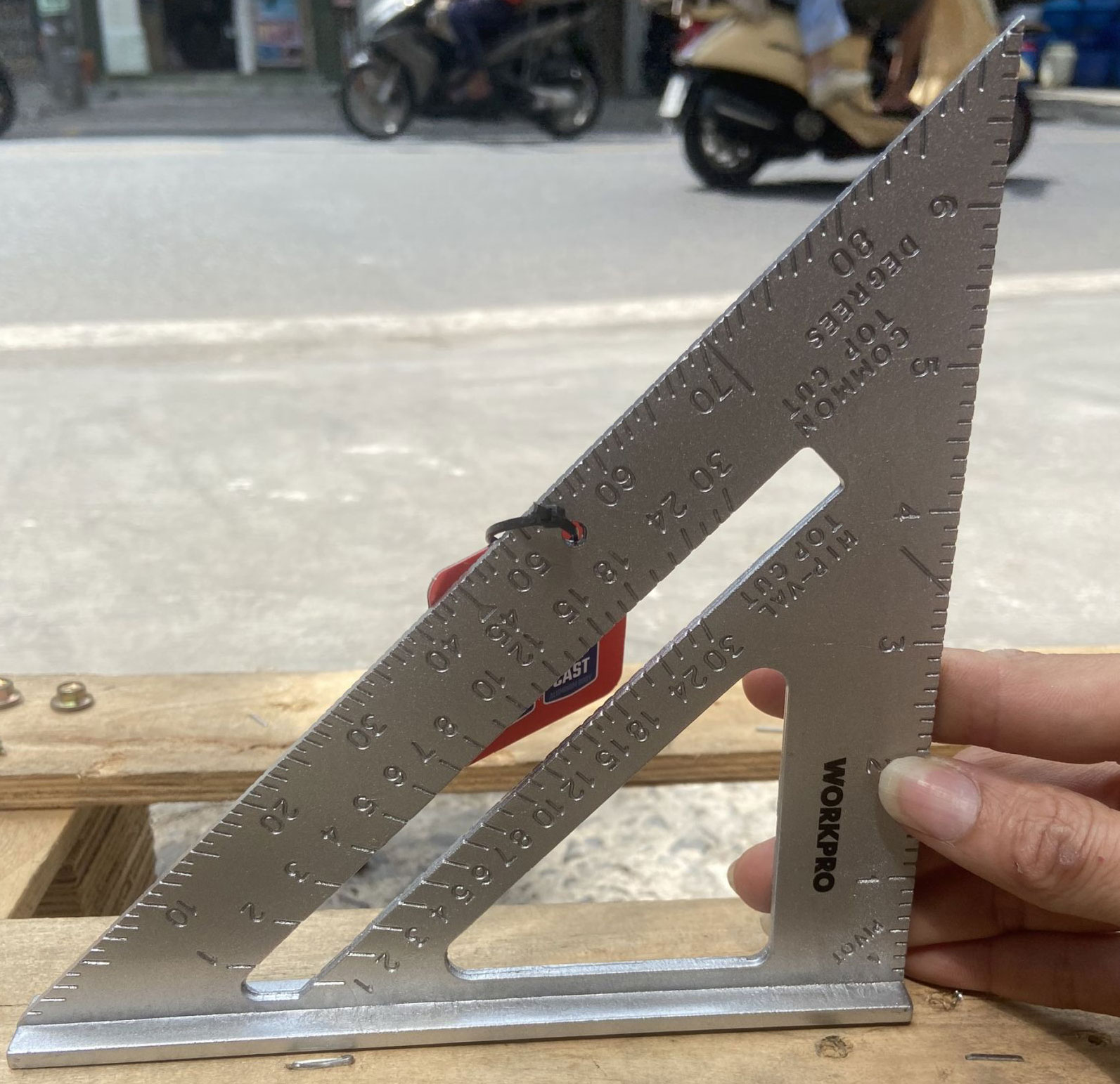 7" thước đo góc vuông hình tam giác workpro wp264007
