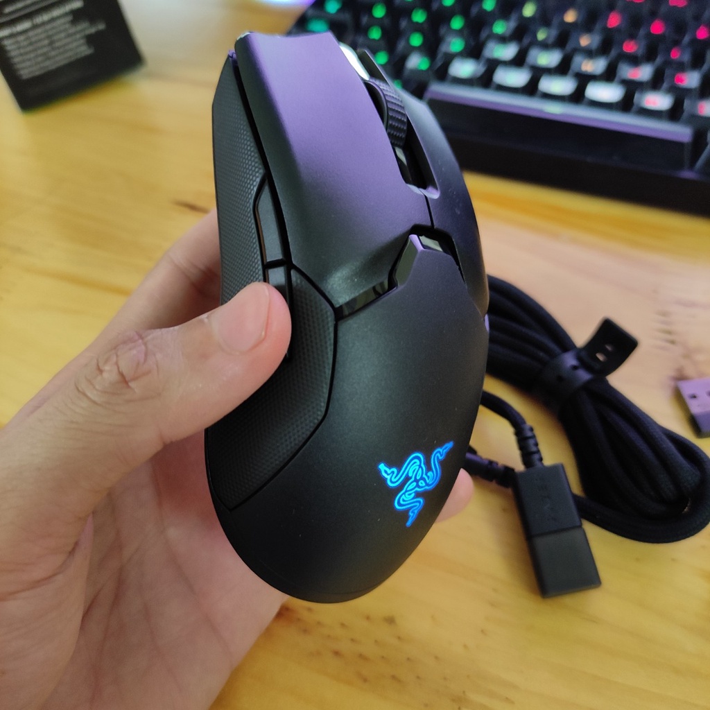 Chuột không dây bluetooth Razer Viper Ultimate