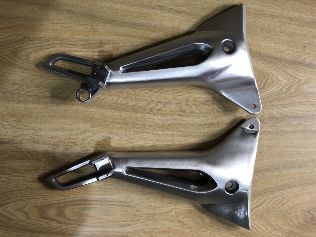 BÁT GÁC CHÂN HONDA WAVE S RS 100 VÀ WAVE @ ĐỜI ĐỜI 2008-2015 RÁP LÊN ZIN THEO XE KHÔNG CHẾ CHÁO