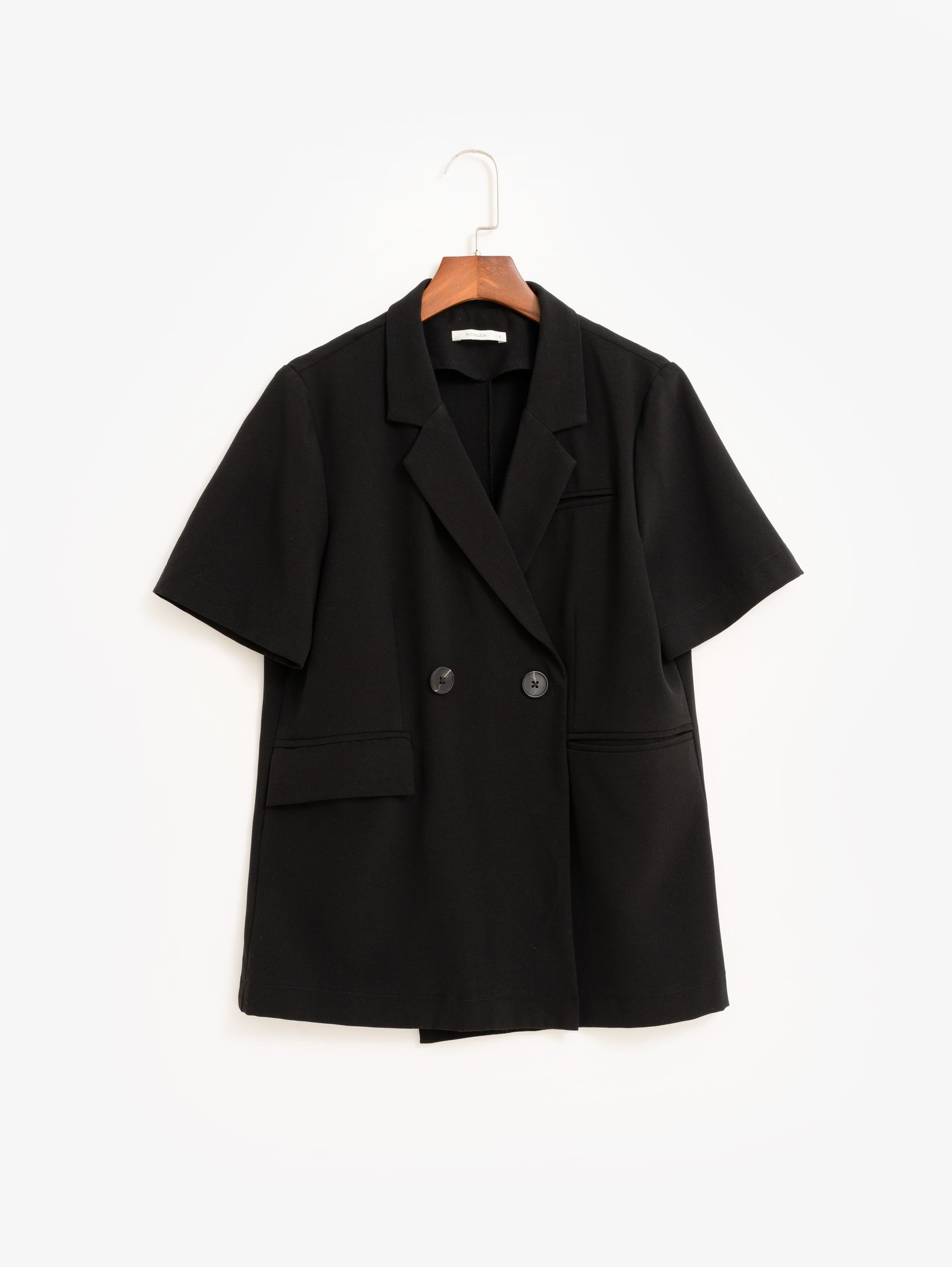 Blazer Basic Ngắn Tay - Đen Madelen