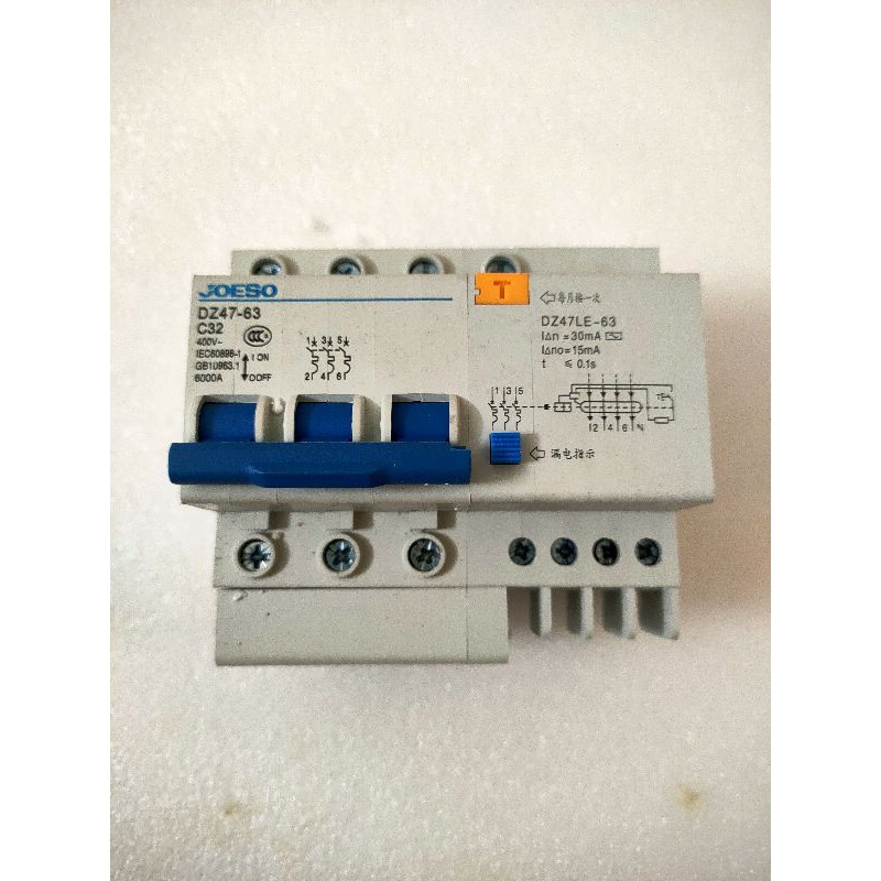 Aptomat dz47-63 c32 3 pha chống giật