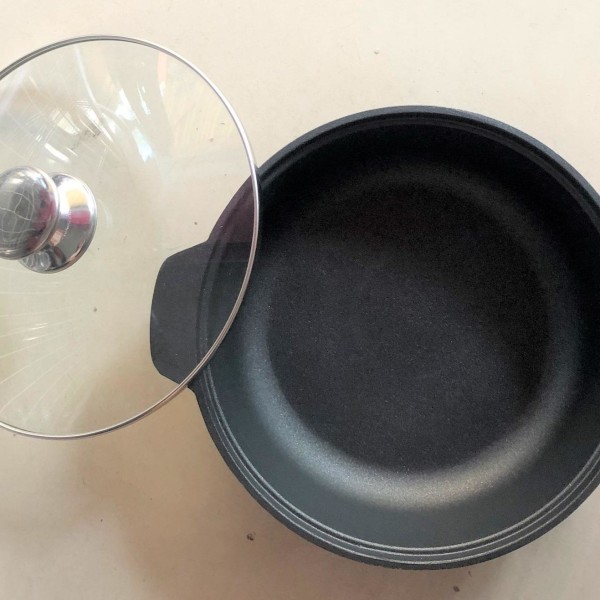 [HCM]Nồi lẩu gang nắp kính 18cm