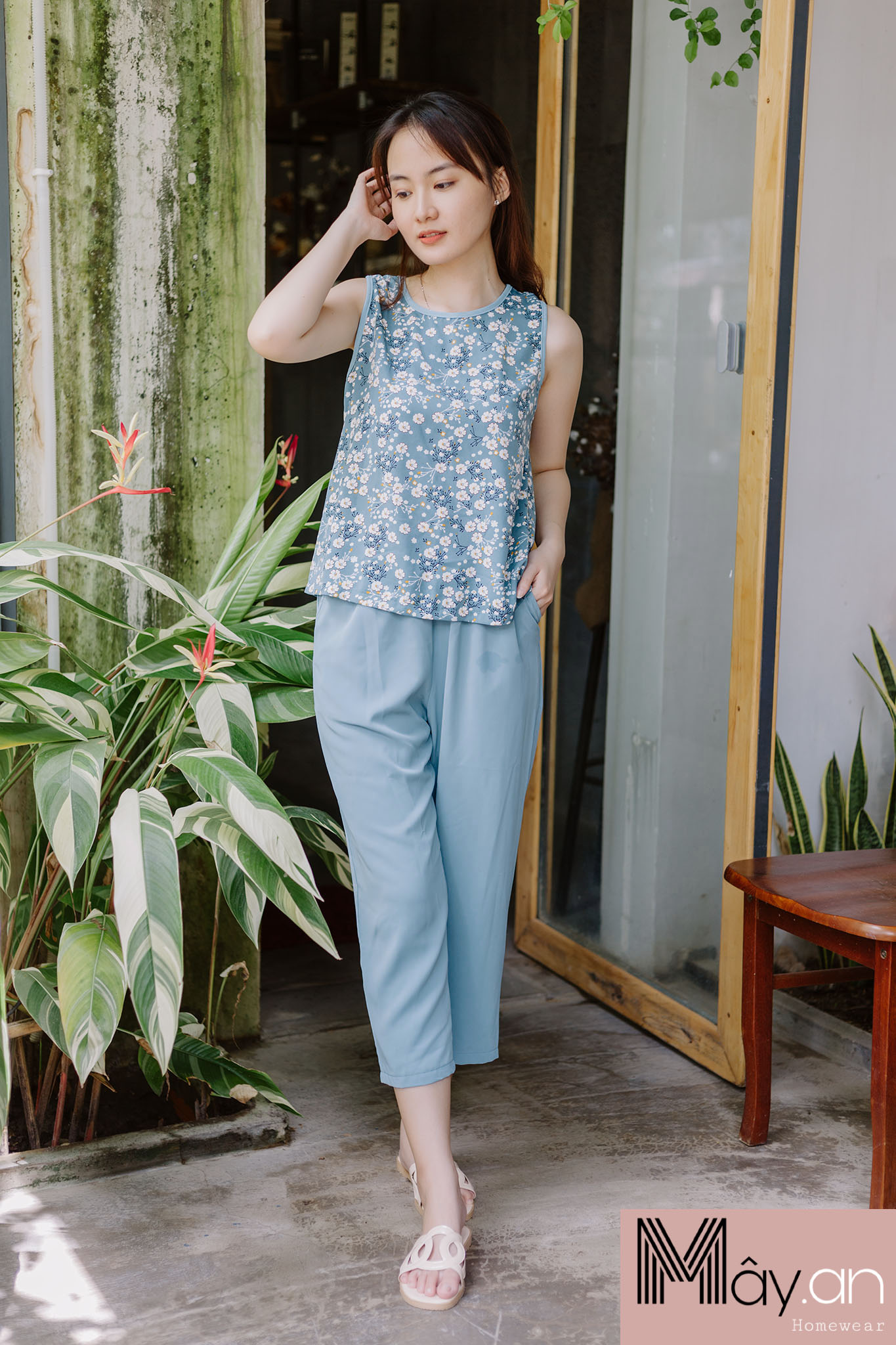 Đồ mặc nhà MÂY áo hoa sát nách quần dài lụa lạnh Hàn Quốc