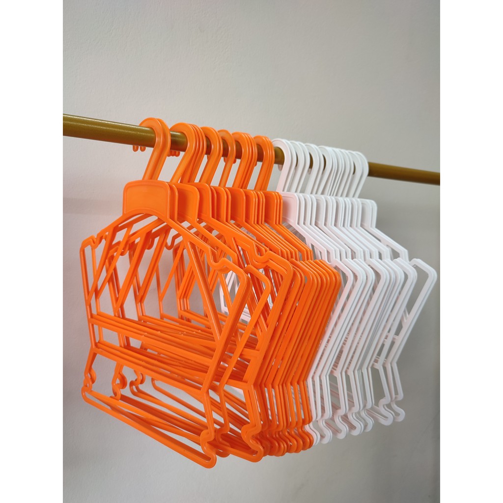Combo 20 móc bộ em bé size 0-3 tuổi, móc bộ trẻ em đầu móc không xoay,màu trắng sứ và màu cam,móc bộ dùng cho trẻ em