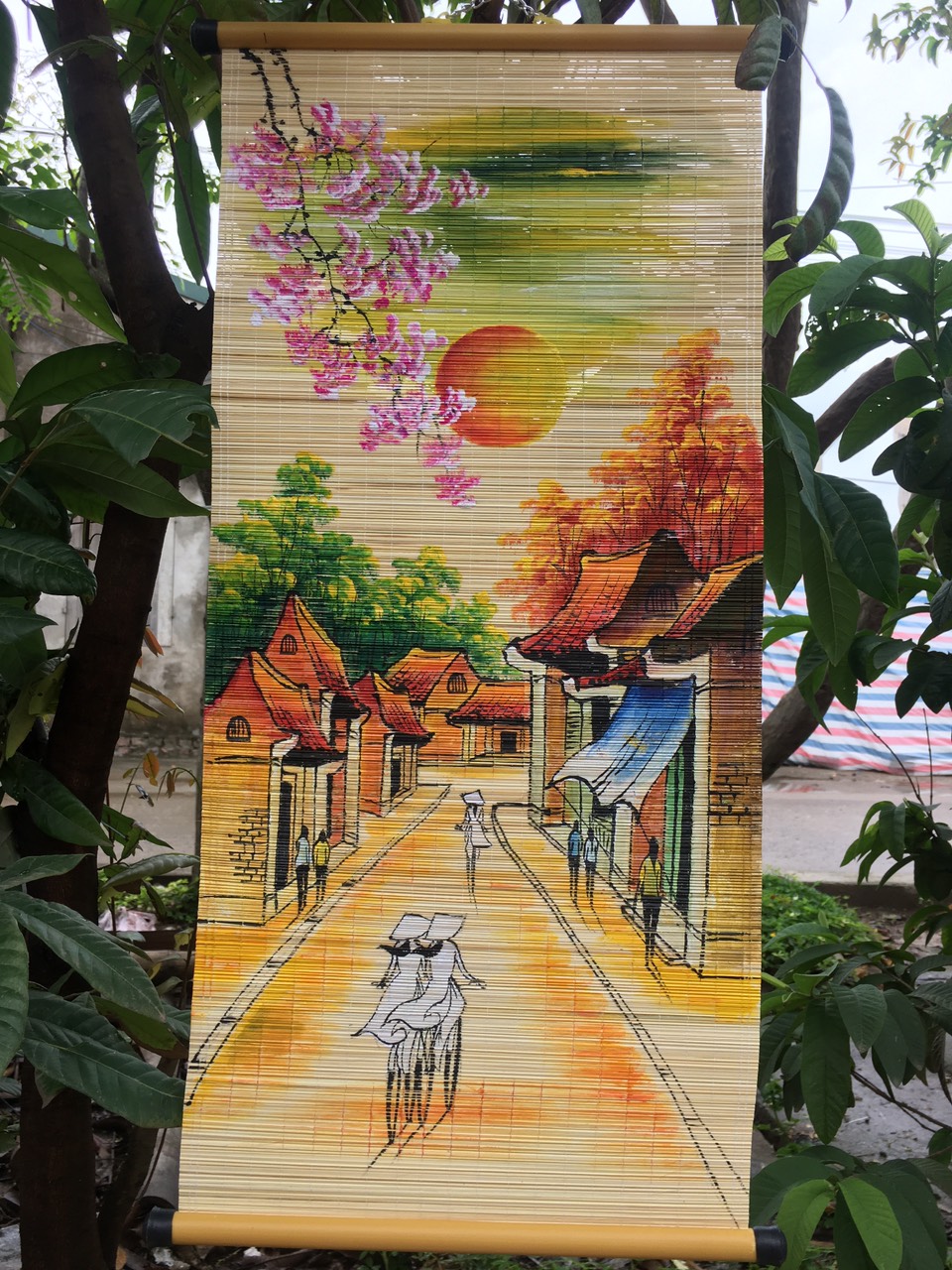 Trang trí nhà hàng bằng mành tre vẽ