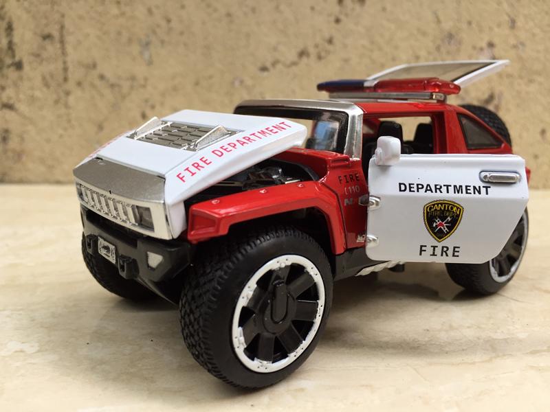 [HCM]Mô hình xe Cảnh.sát Hummer HX 1:32