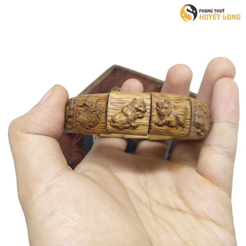 Vòng Tay Trầm Hương Khắc 12 Con Giáp