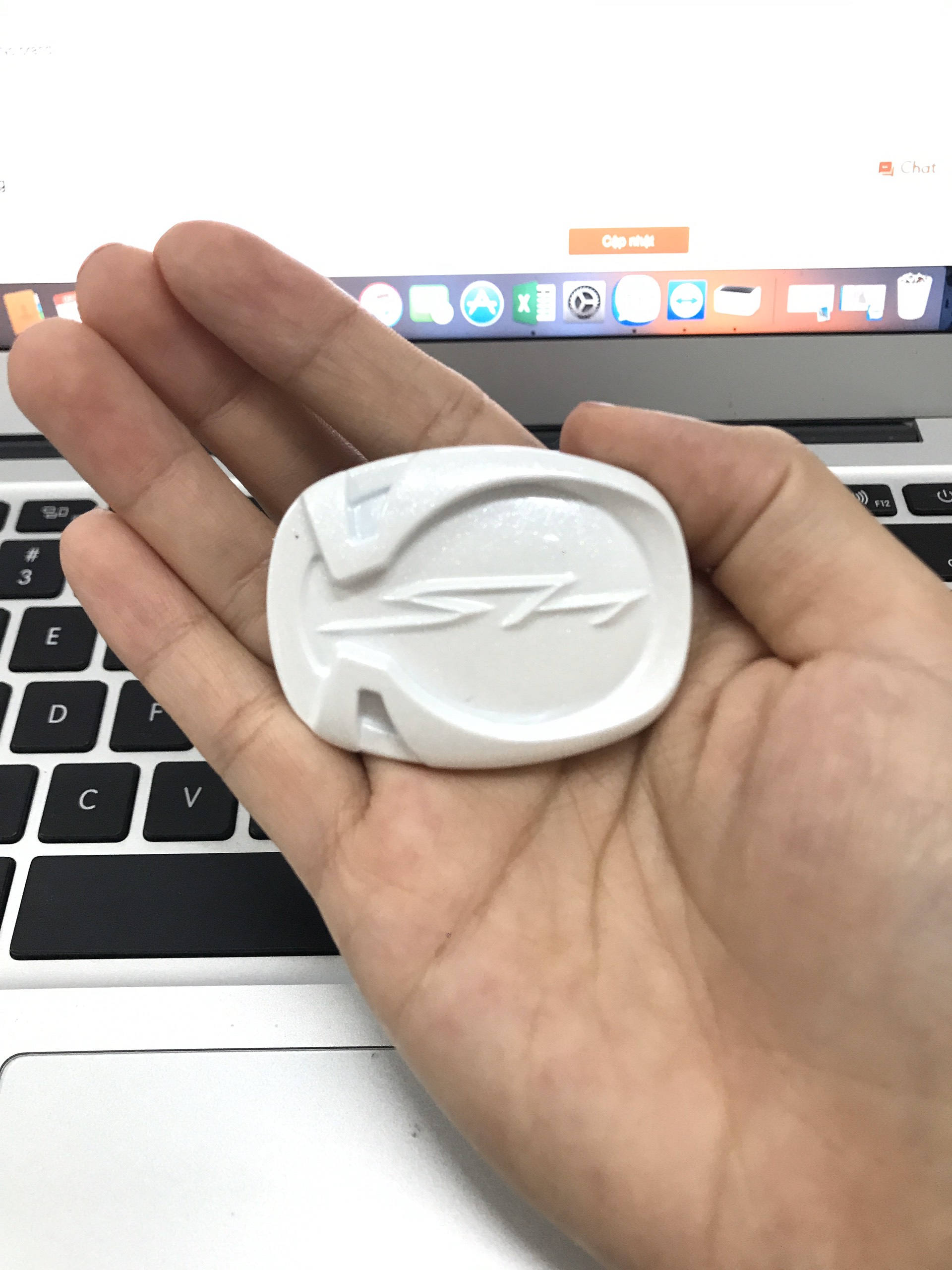 NÚT BỊT CHÂN GƯƠNG SH2020