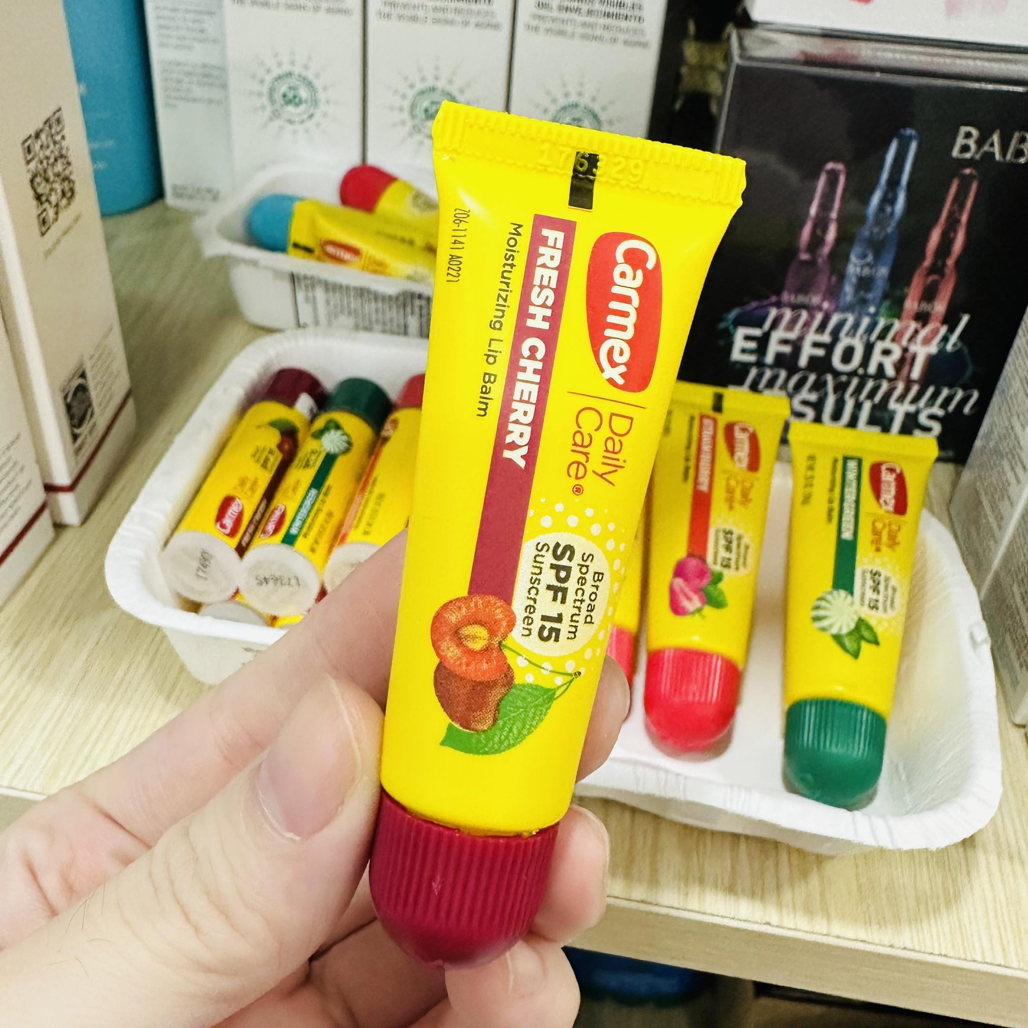 [HCM][Tách set] Son dưỡng môi Carmex Daily Care Moisturizing Lip Balm ( 10g )