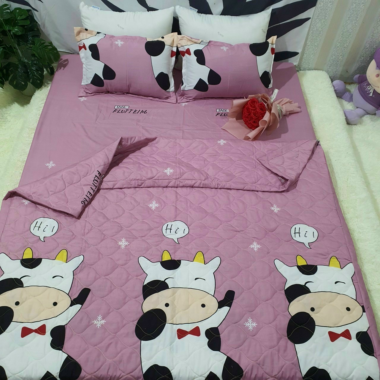 Bộ Chăn Ga Vỏ Gối 5 Món BÒ HỒNG ( 1 Drap + 2 Vỏ Gối Nằm + 1 Chăn Hè + 1 Vỏ Gối Ôm )