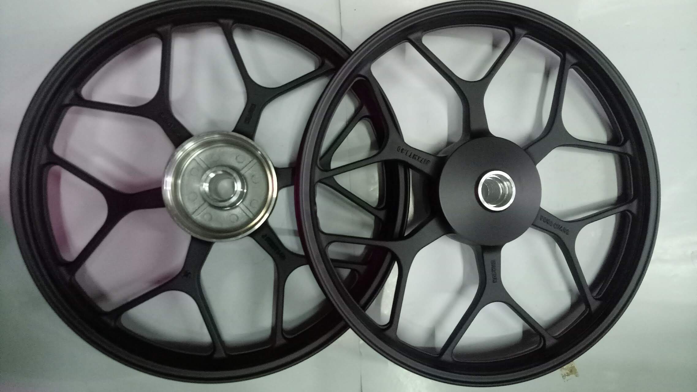 Mâm kiểu Winner dành gắn cho Wave Alpha, Blade thắng đùm