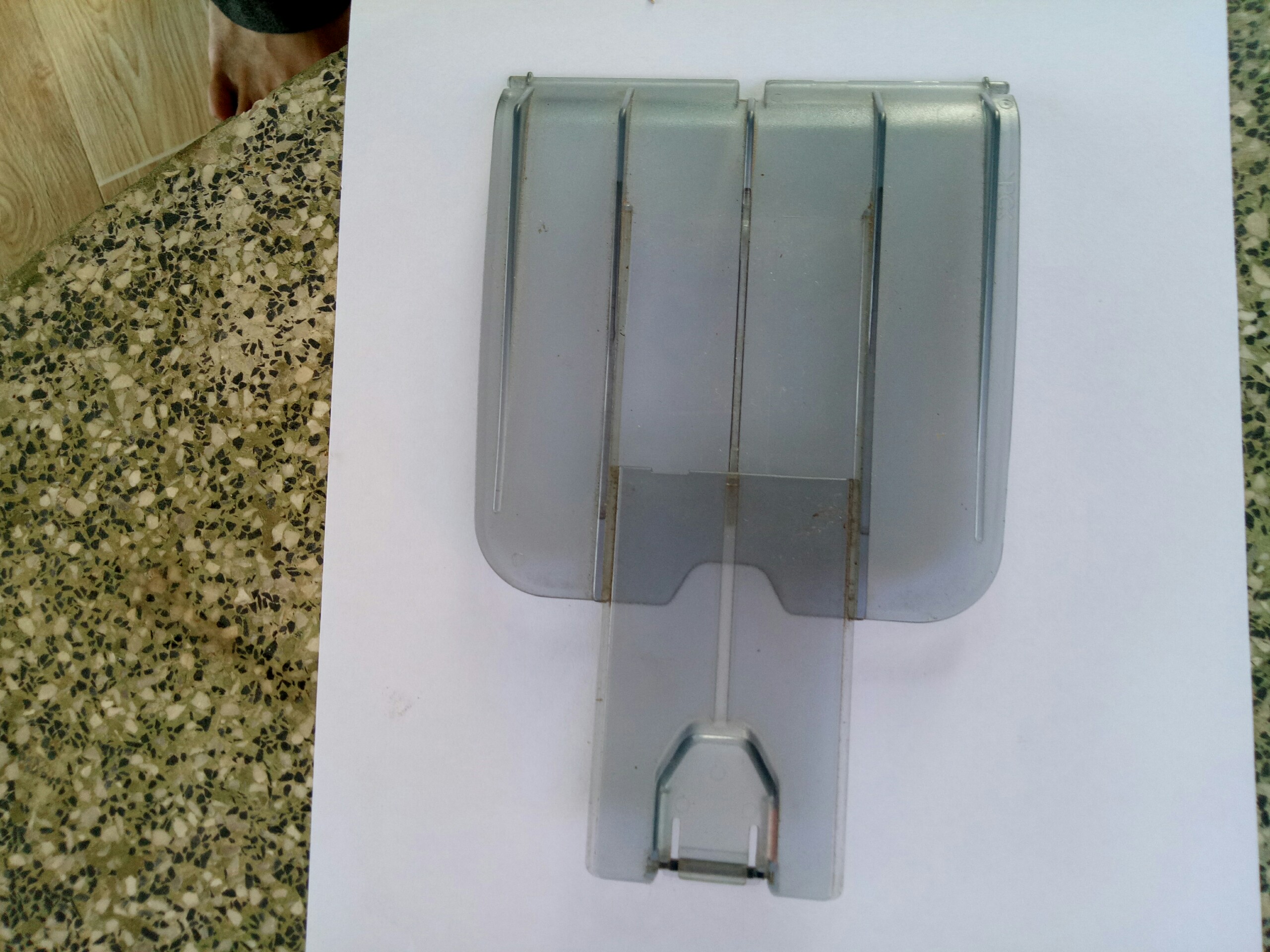 Đỡ giấy ra máy in hp 1010,hp1020