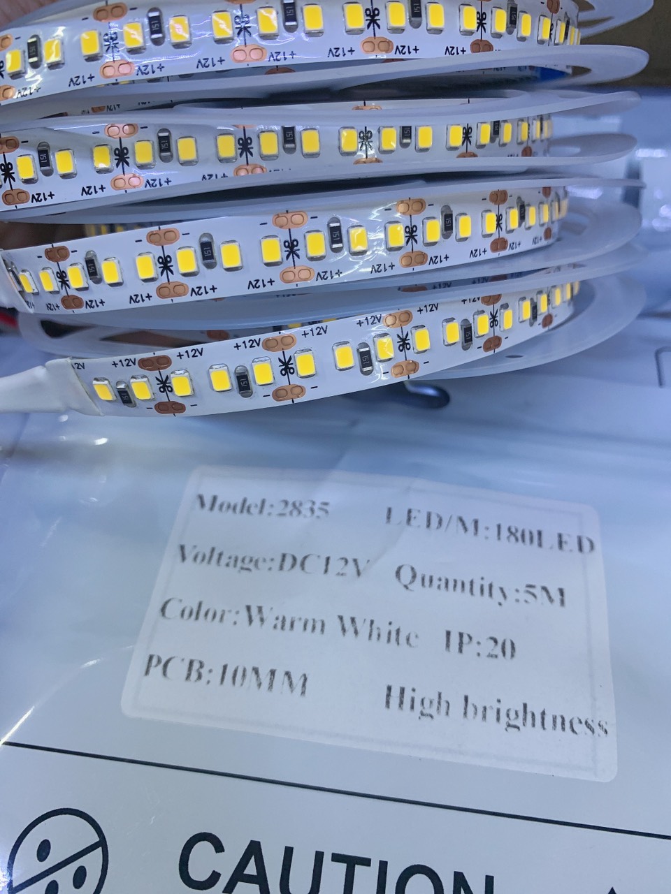 Led cuộn 2835. 180 bóng/m. bản 10mm