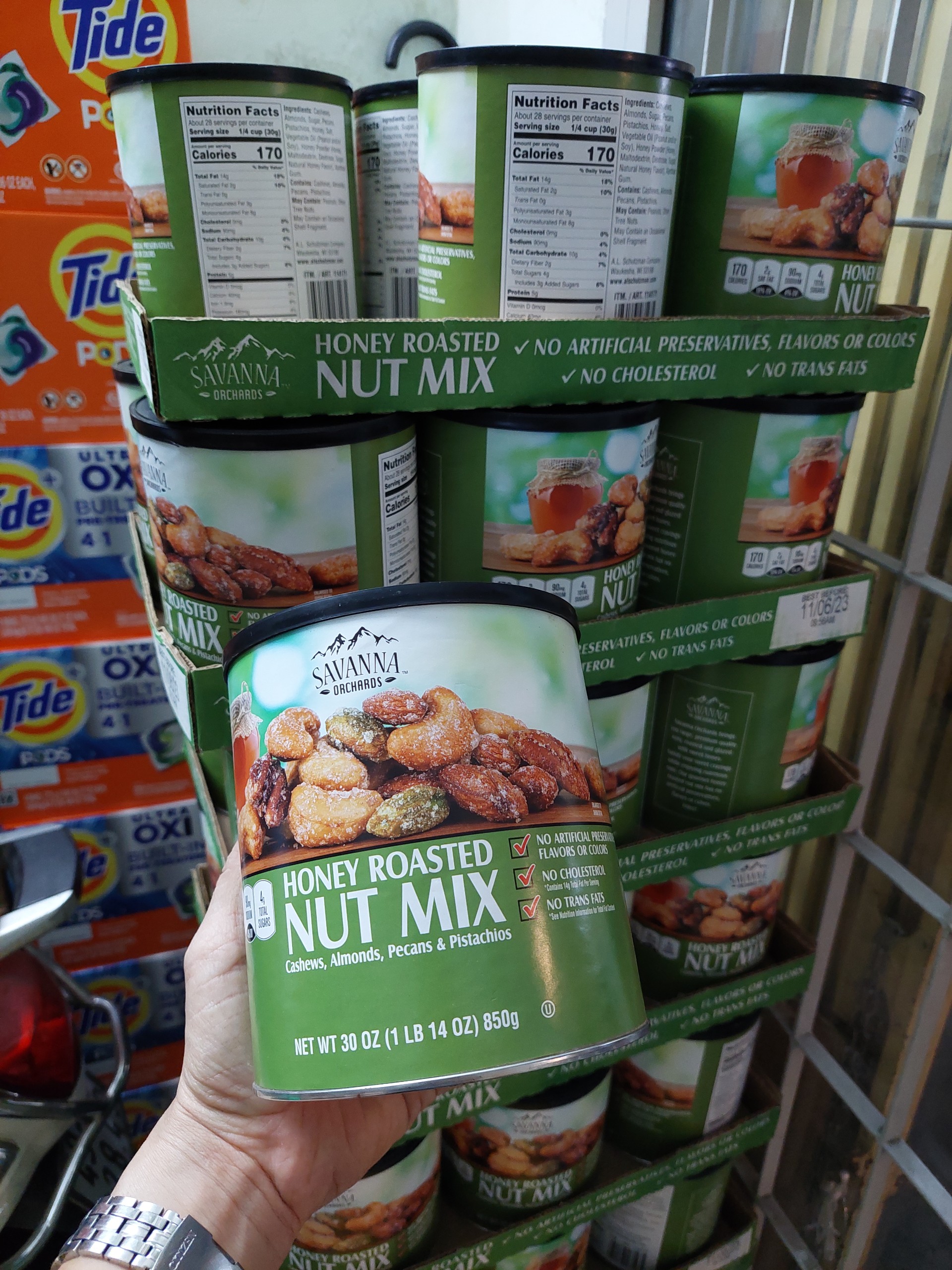 Savanna Gourmet Honey Roasted Nut Mix, 850 g