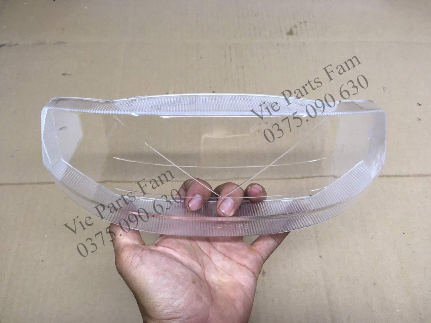 Mica/ mặt kính đèn pha xe máy Max liền, chất liệu Mica cao cấp