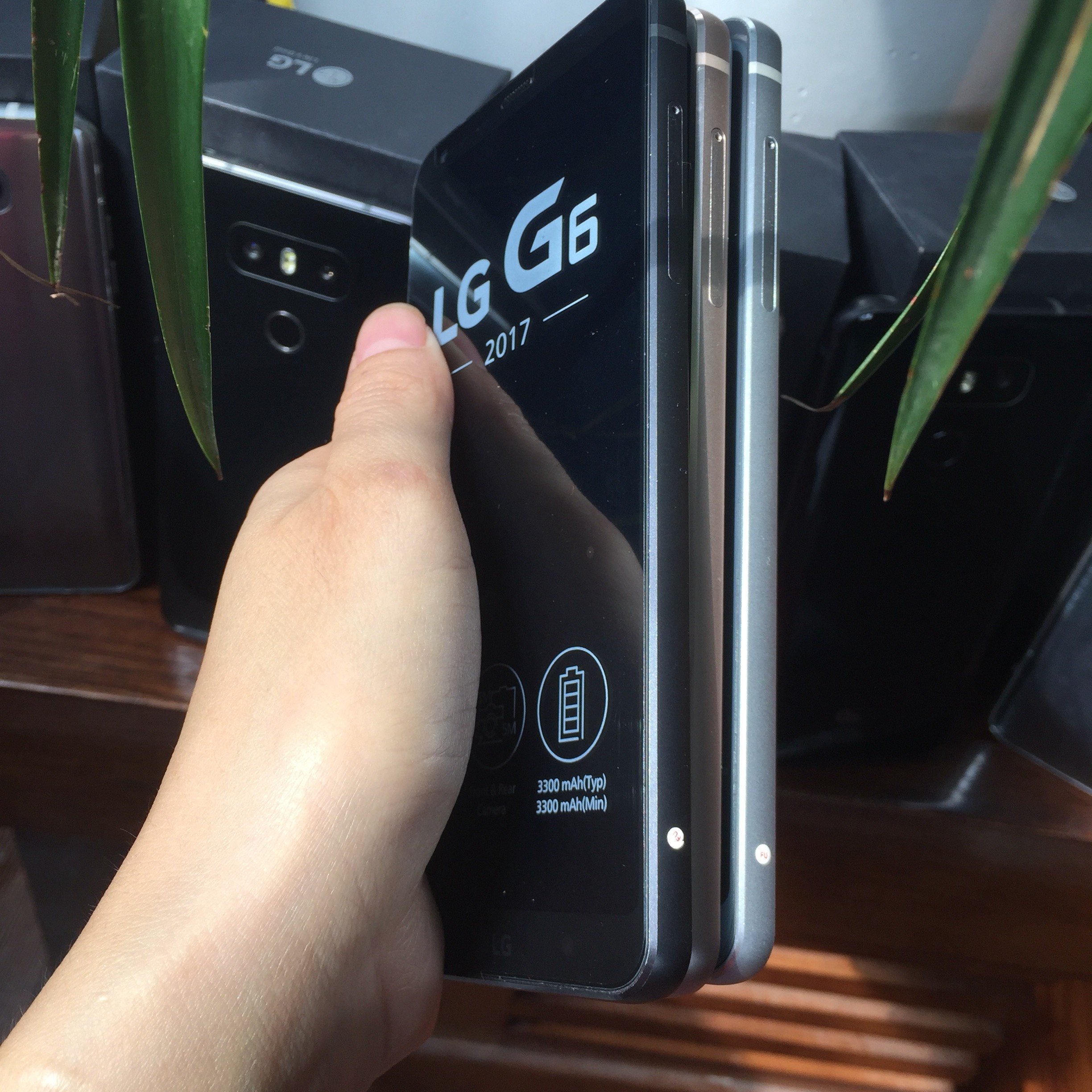 Điện thoại LG G6 fullbox đầy đủ phụ kiện