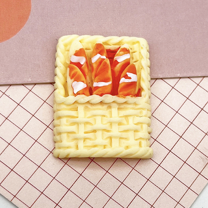 Mô hình túi bánh mì trang trí nhà búp bê