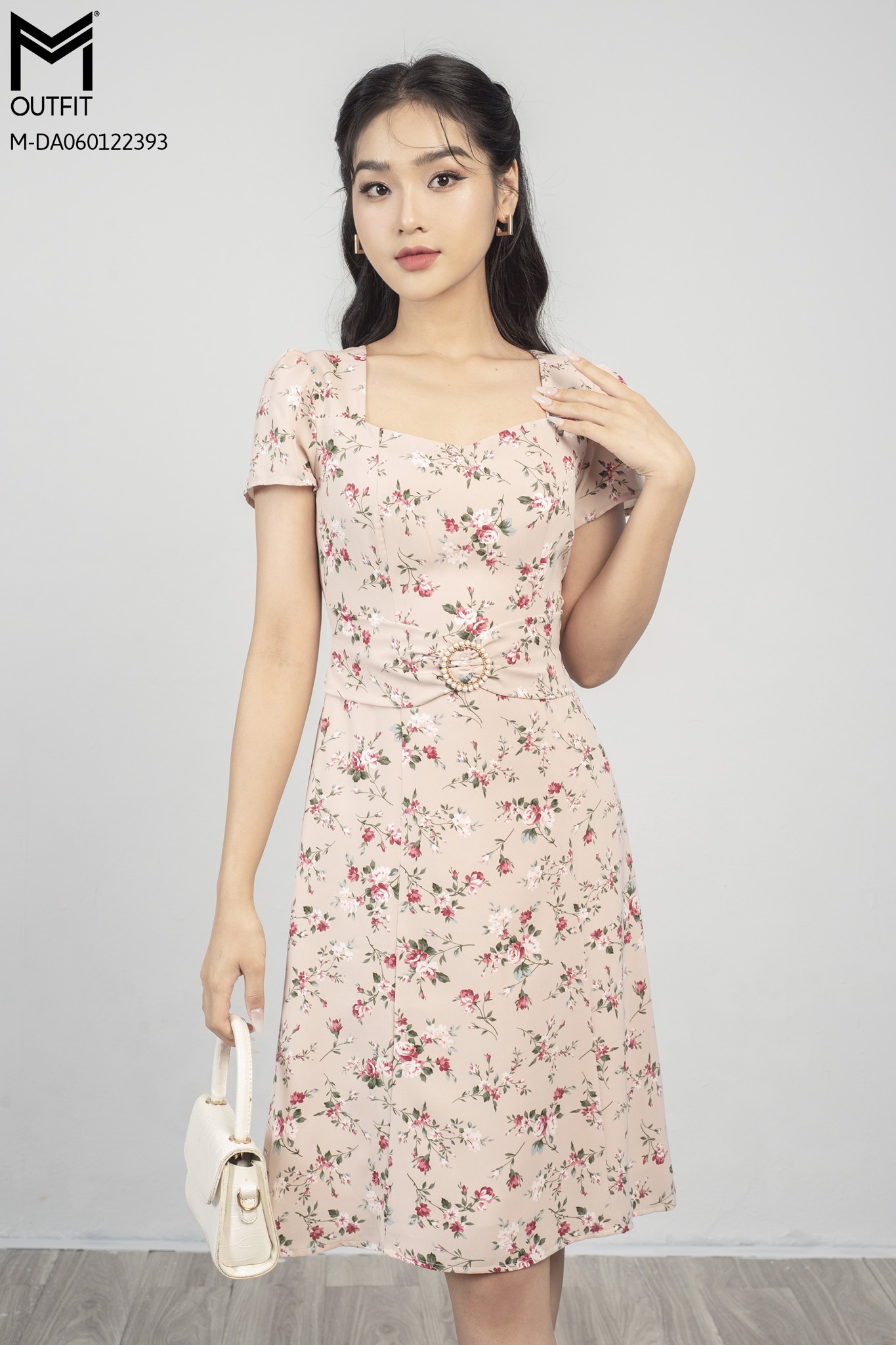 Đầm dáng a, cổ u, kèm đai - mmoutfit