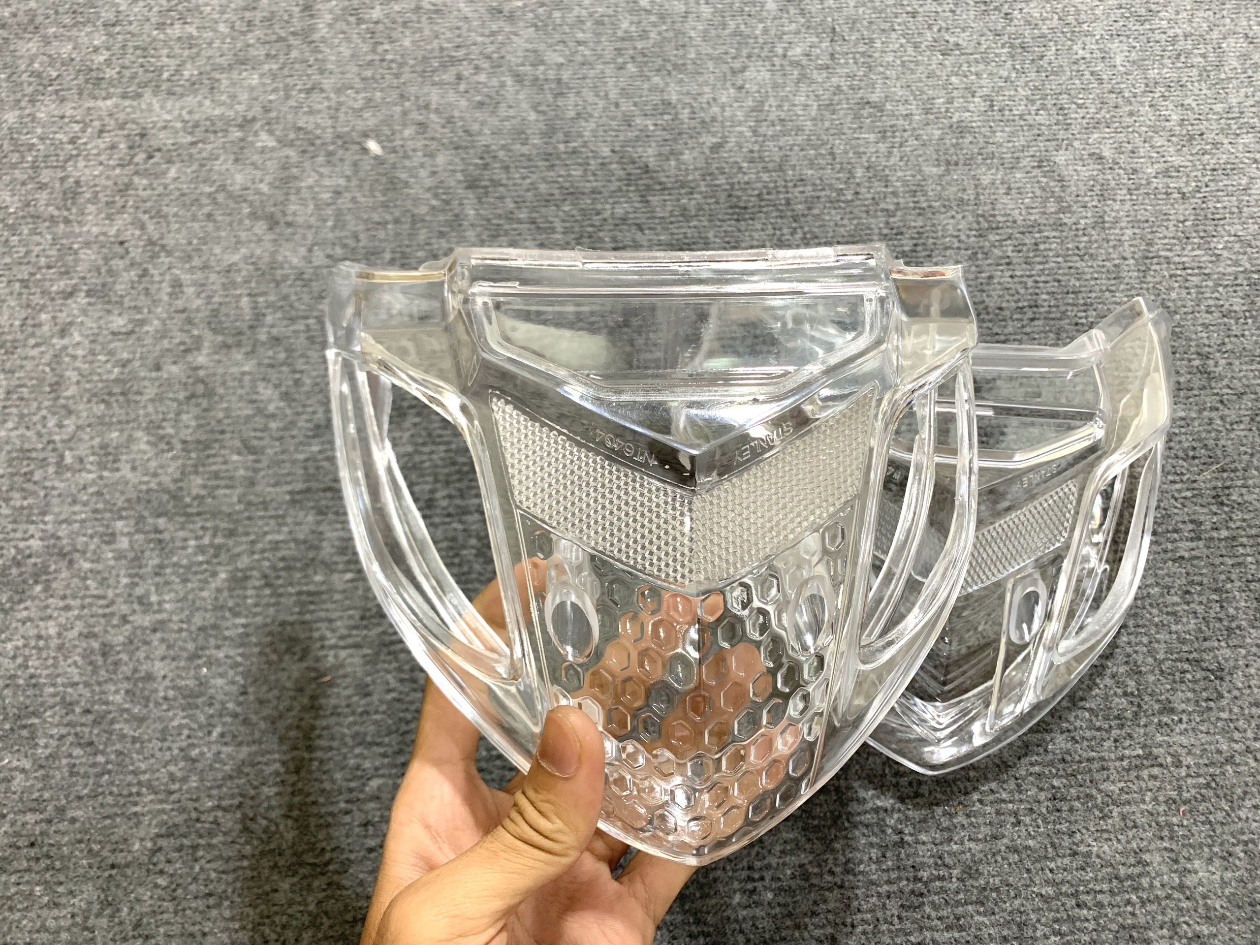 Nắp ốp đèn hậu đỏ - trắng cho wave a 2006 - 2022 siêu xịn