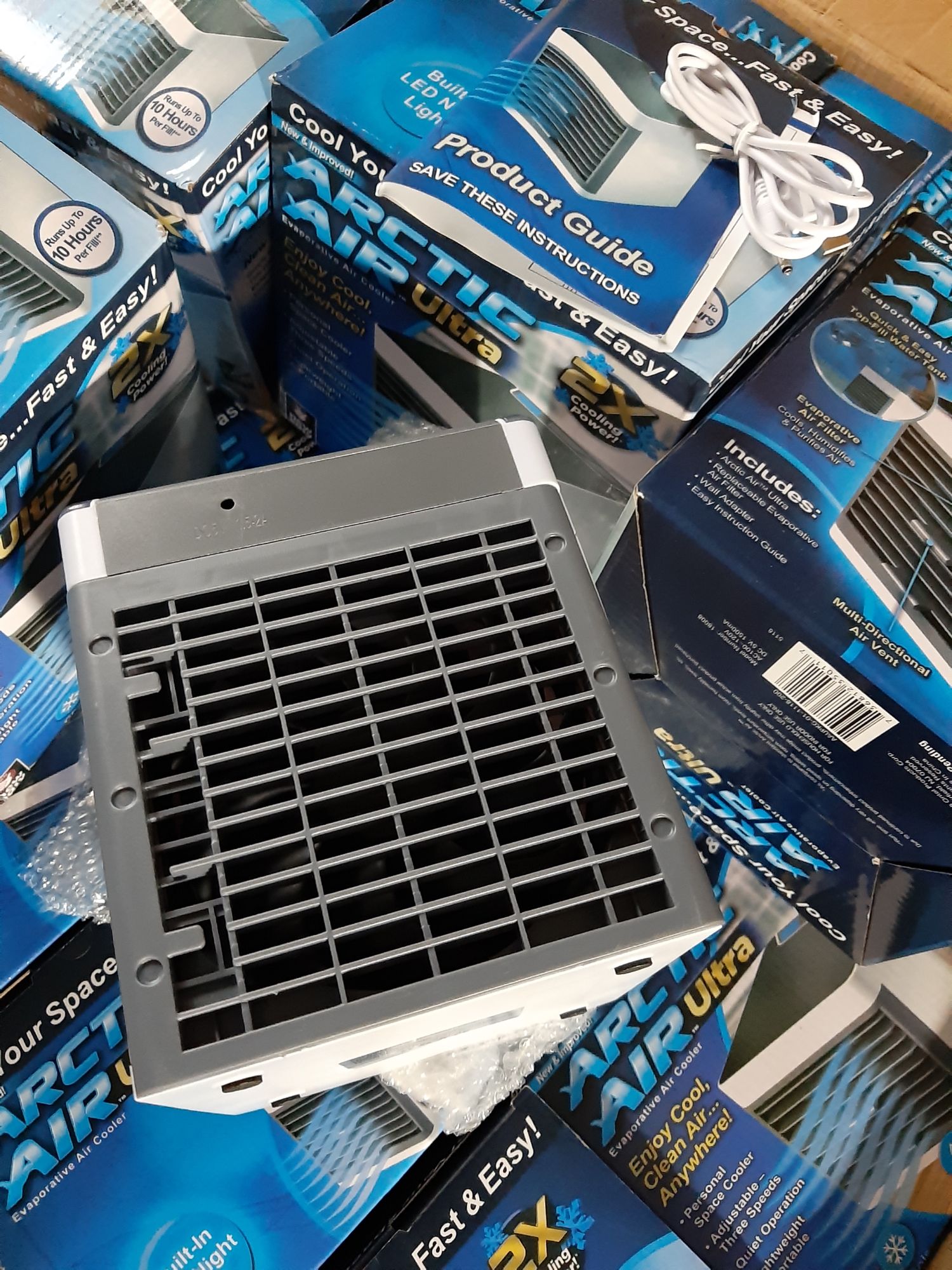 Quạt mini hơi nước 3 chế độ gió có đèn đổi 7 màu