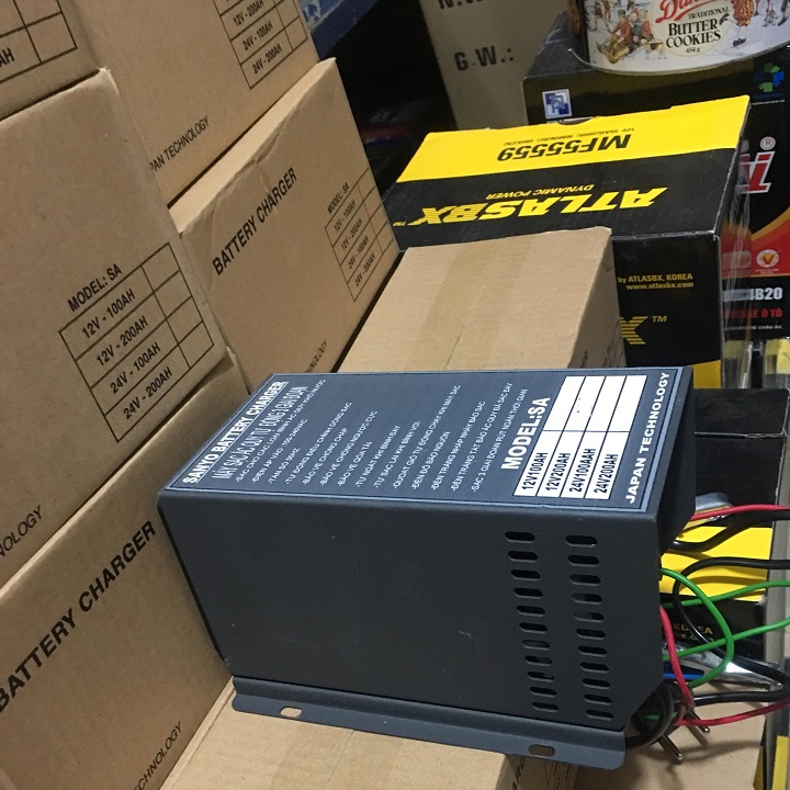 Sạc ắc quy tự ngắt SANYO 24V-200ah