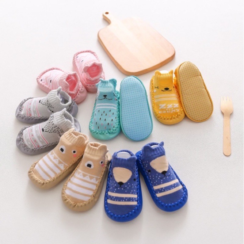Set 02 Đôi Giày liền vớ Cho Bé Chống trượt từ 0-12 Tháng