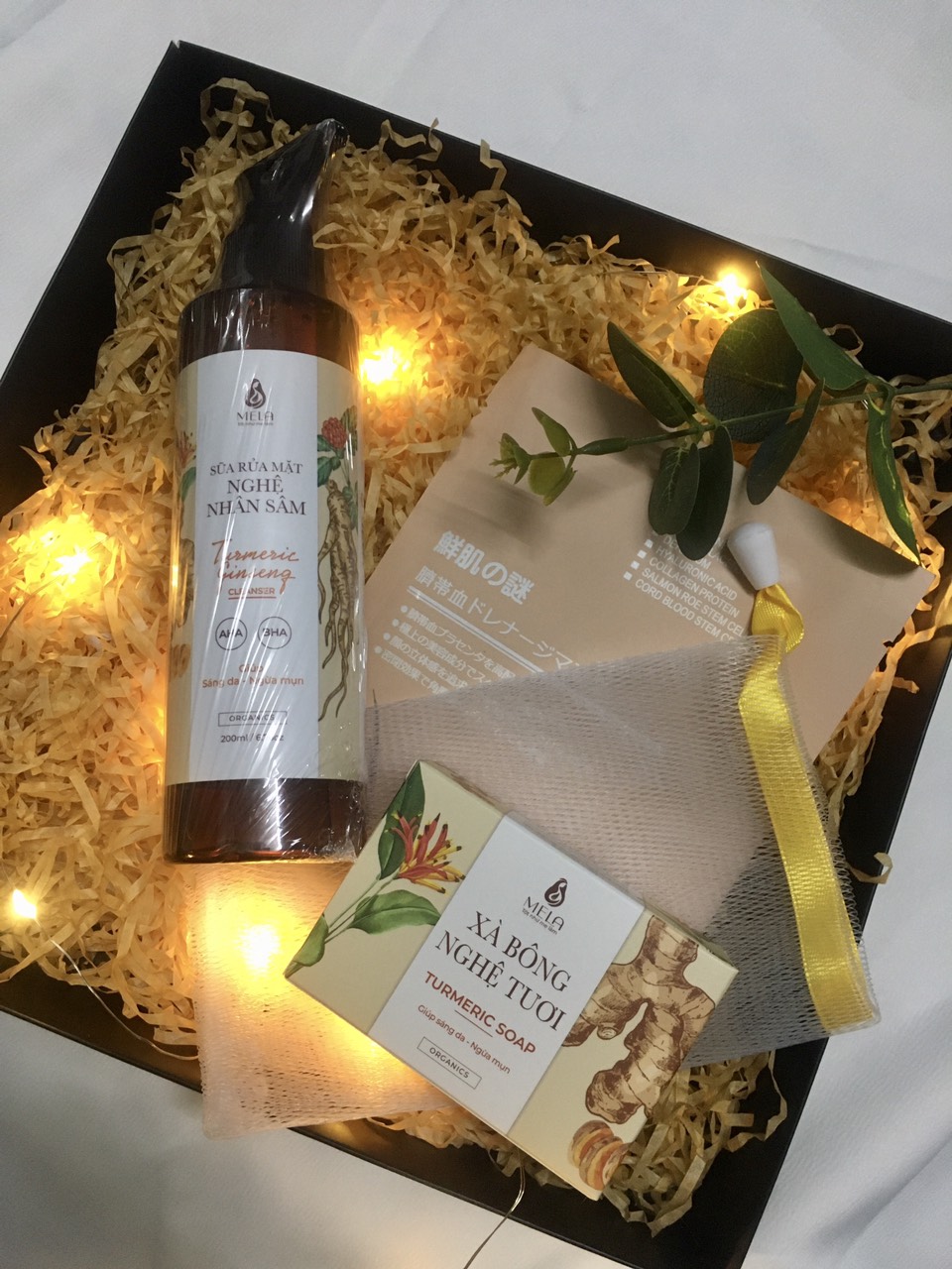 Combo 1 Sữa rửa mặt + 1 xà bông nghệ Mela. TẶNG 1 túi tạo bọt